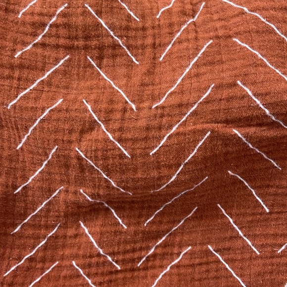 Crib Sheet Rust Mudcloth 100% Cotton Muslin - Picture 2 of 4